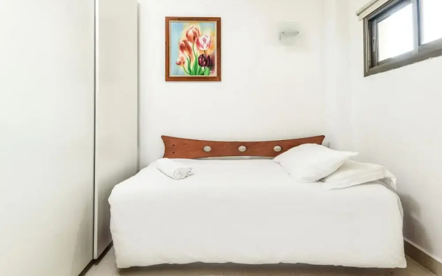 Herzliya Seaside Charming Home by Sea N' Rent