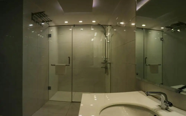 5th Avenue Hotel