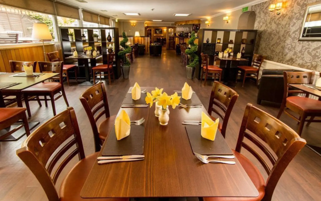 Tigh Na Mara Hotel