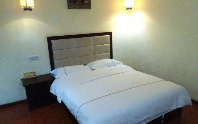 Tongxing Business Hotel