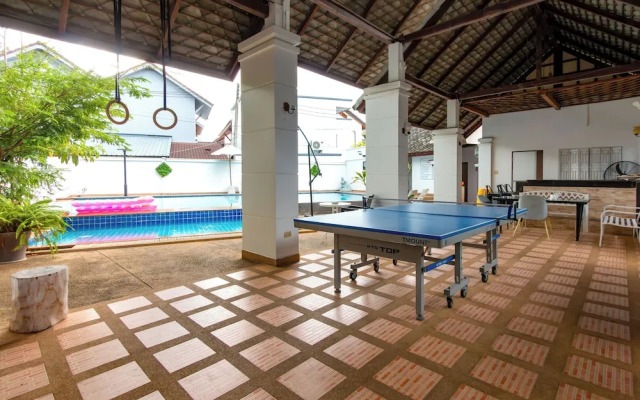 House Near Beach table TennisPool V230