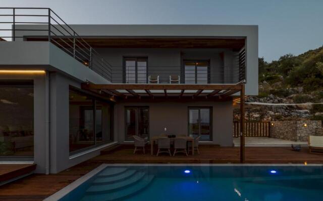 Luxury 2S Villa Alpha With Private Pool