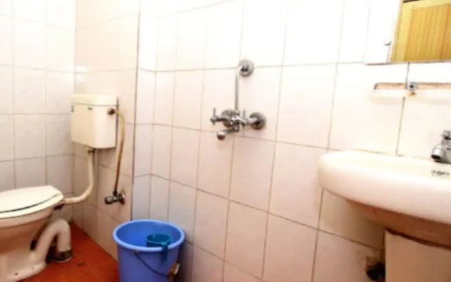 Goroomgo Crystal Inn Guwahati