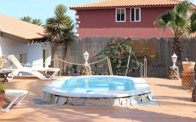 Rustic 1-bed Bungalow in Parque Holandés