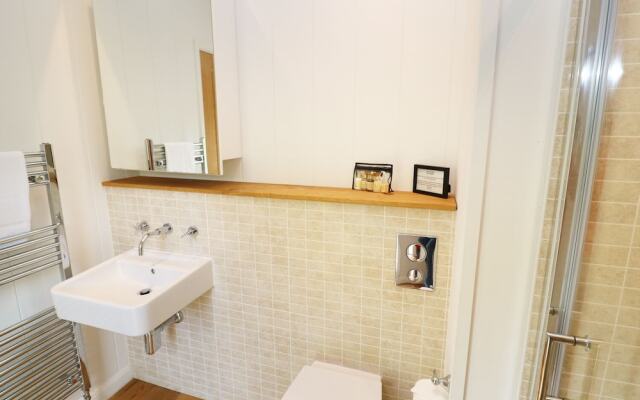1 Miller's Island, Looe