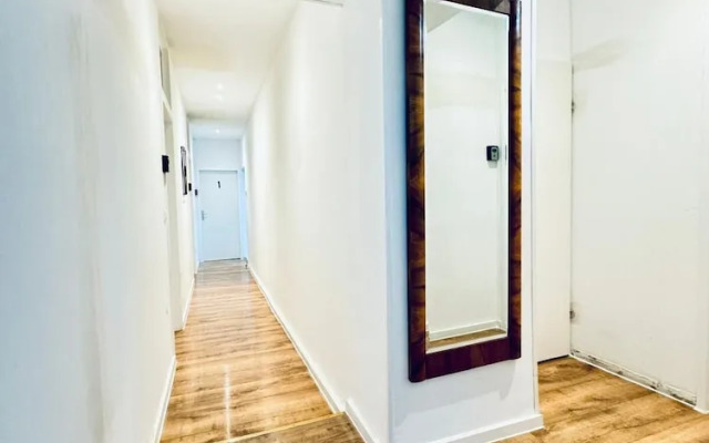 5BR Apt 10min to Matzleinsdorfer