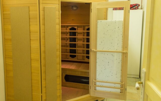 Spacious Villa in Languedoc-Roussillon with private Swimming Pool