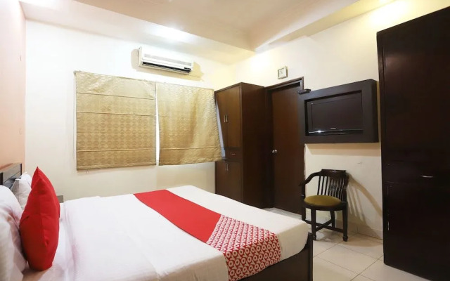Oyo 47159 Royal Residency
