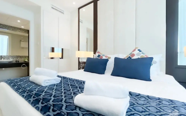 Cozy 1b With Balcony in Business Bay
