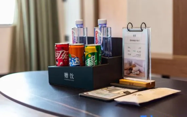 TRUE GO Hotel (Shenzhen Exhibition Center Fumin Subway Station)