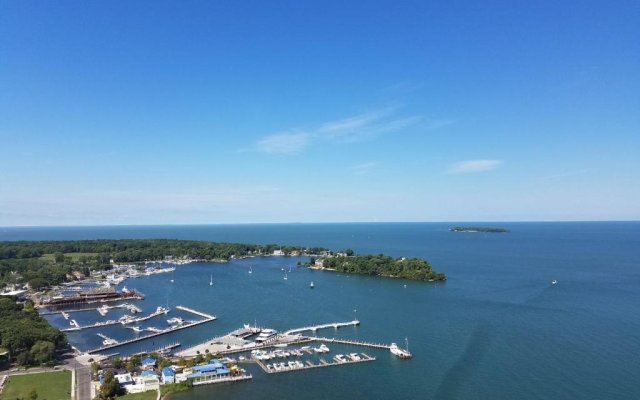 Put-in-Bay Waterfront Condo #110