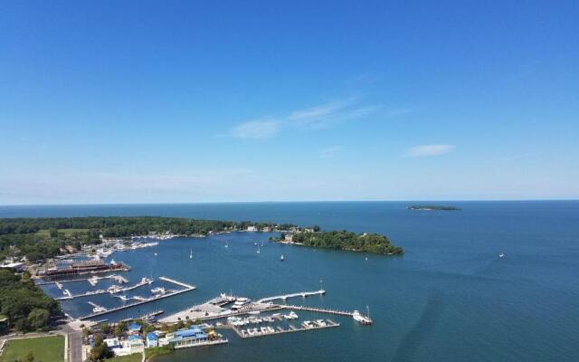 Put-in-Bay Poolview Condo #5