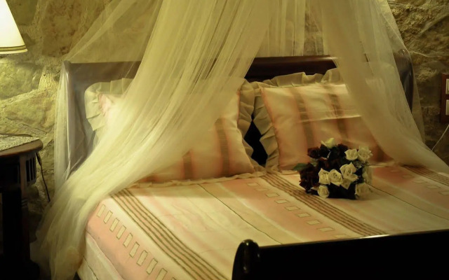 Orsalia Luxury Suites