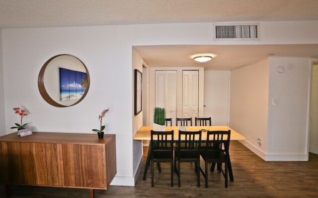 Coconut Grove Apartments by NUOVO