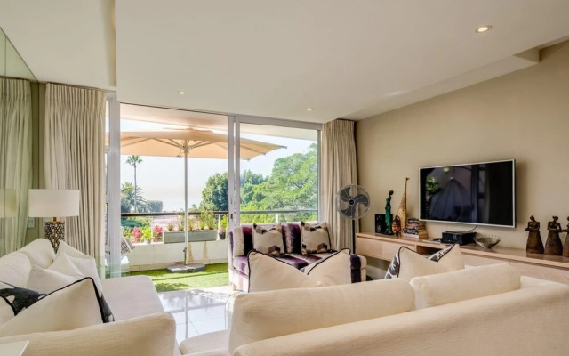 Elegant Apartment at the Waterclub Amani Views