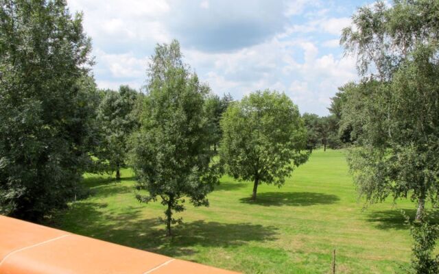 Domaine Royal Green (MZA101)