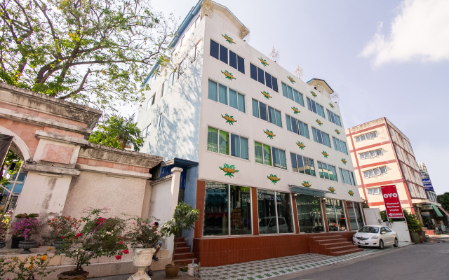 OYO 410 Diamond Boutique Hostel