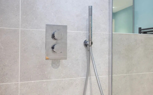 Inviting Flat near City Centre