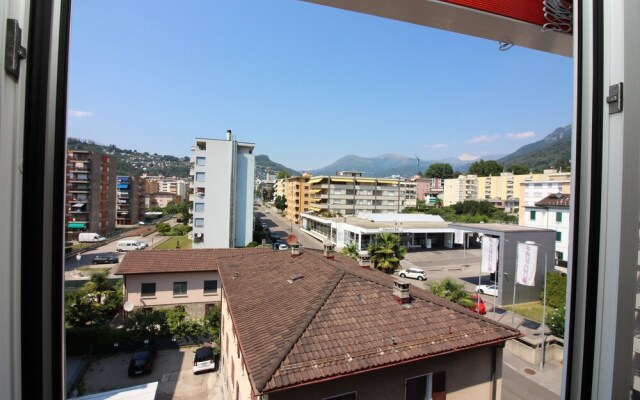 Santi Apartment Few Min From Lake