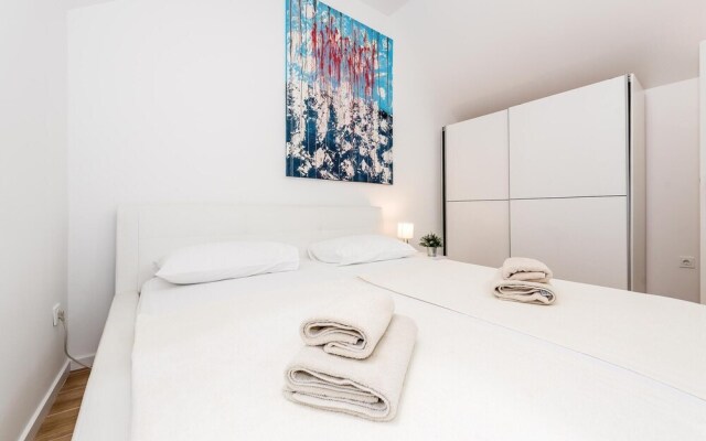 Stunning Home in Betina With Wifi and 3 Bedrooms