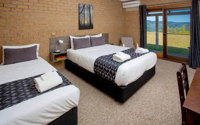 Lookout Mountain Retreat – Guest Rooms – Dorrigo Mountain