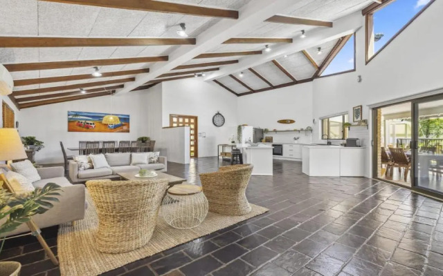 Diggers Beach Surf House