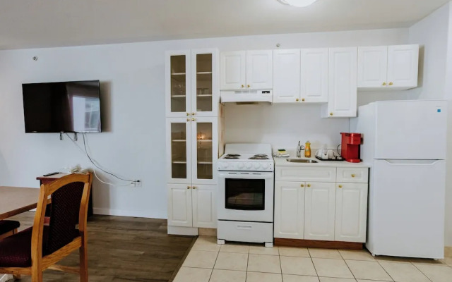 Western Budget Motel Plus Mosaic Suites