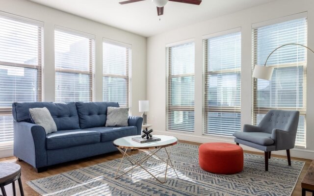 Dallas Modern 1BD 1BA Apartment