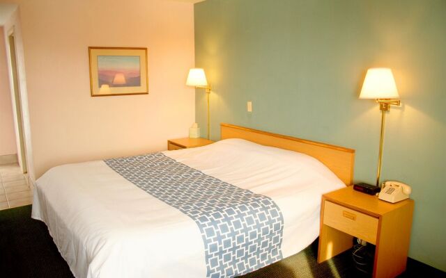 Finger Lakes Hotel