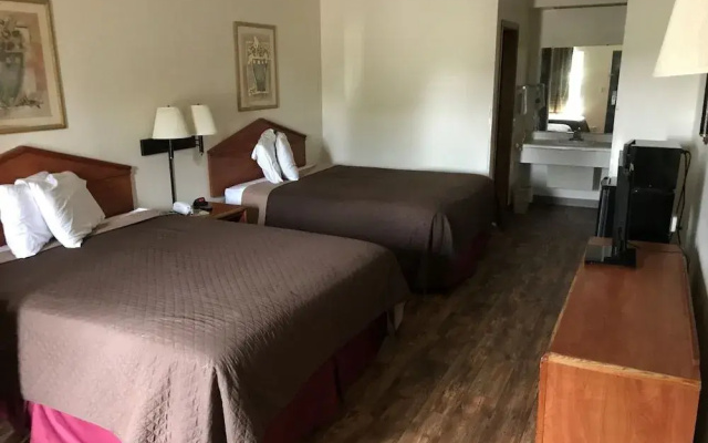 Rocky Creek Inn