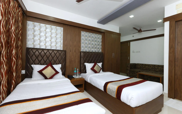 OYO 6626 Khaleej Residency
