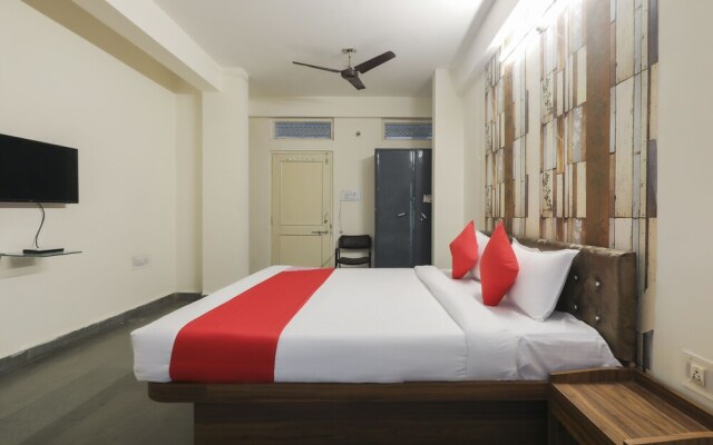 Oyo 41740 Karnawat Guest House
