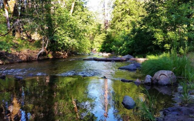 Yosemite Riverside Inn