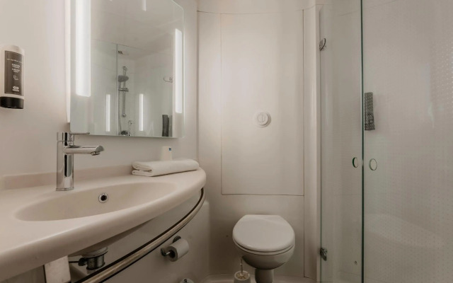 B&B HOTEL Maubeuge Gare