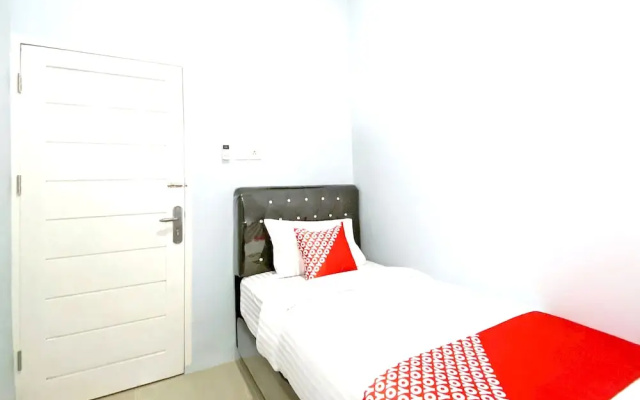 Guesthouse Pagi Sore Syariah by OYO Rooms