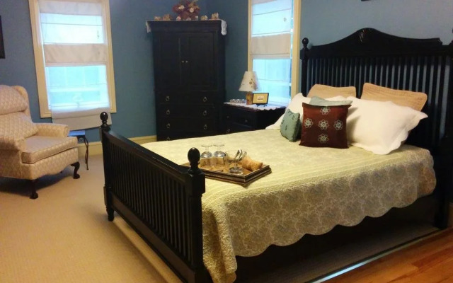 Old Riverside Lodge B & B