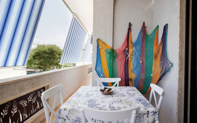 Appartamento a Torre Canne con Balcone