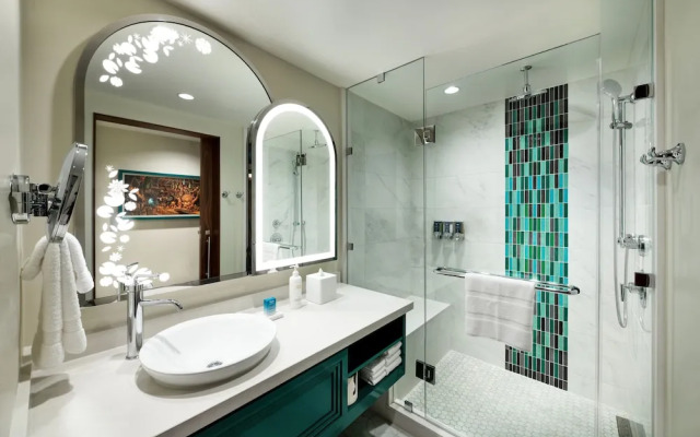 The Villas At The Disneyland Hotel