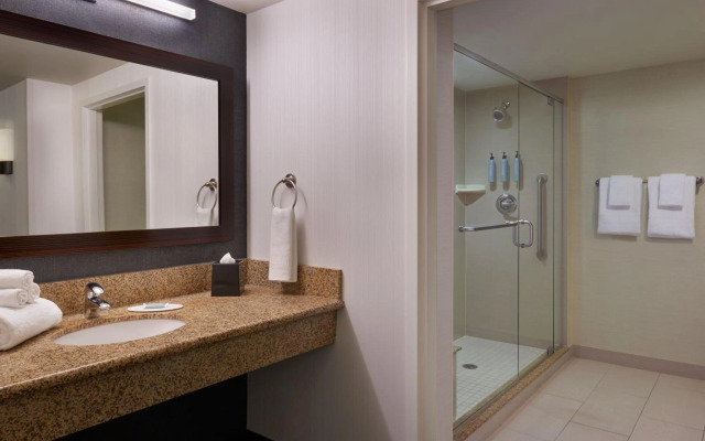 Courtyard by Marriott Calgary Airport