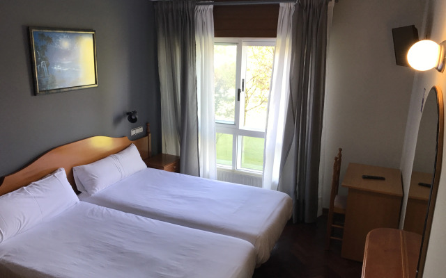 Hostal Alda Puerta Coruña