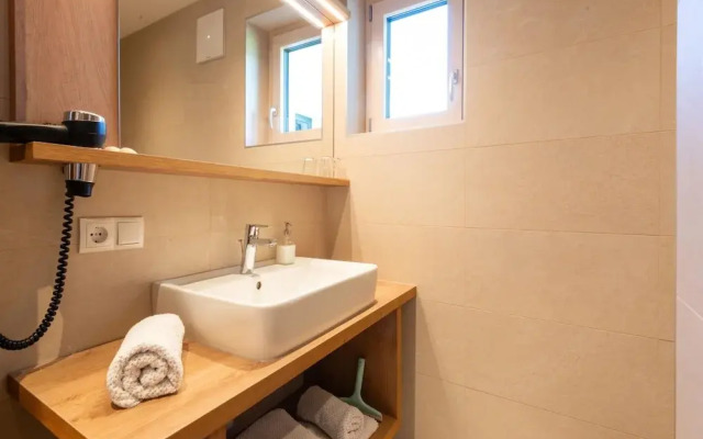 Attractive Flat With Beautiful Views