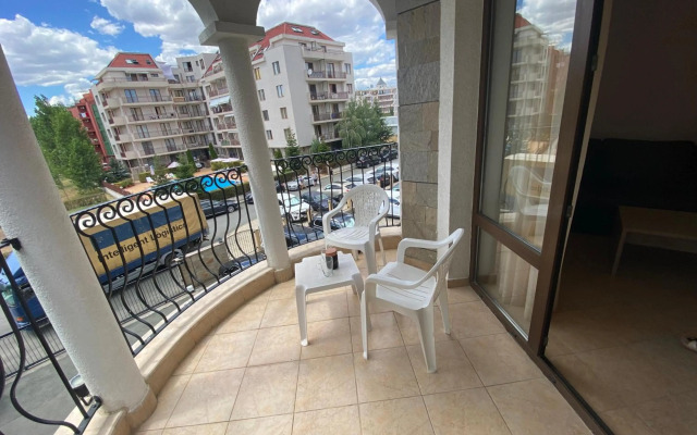 Private Two Bedroom Apartment Royal Sun O 31
