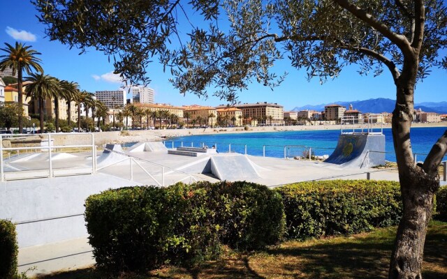 Appartement Familial Dans Le Triangle Dor Ajaccio