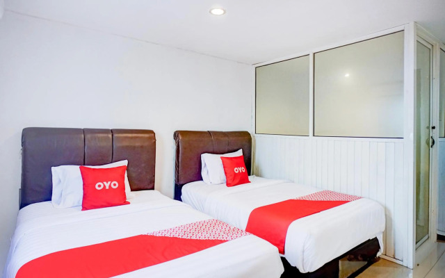 OYO 2574 Z Suites Hotel