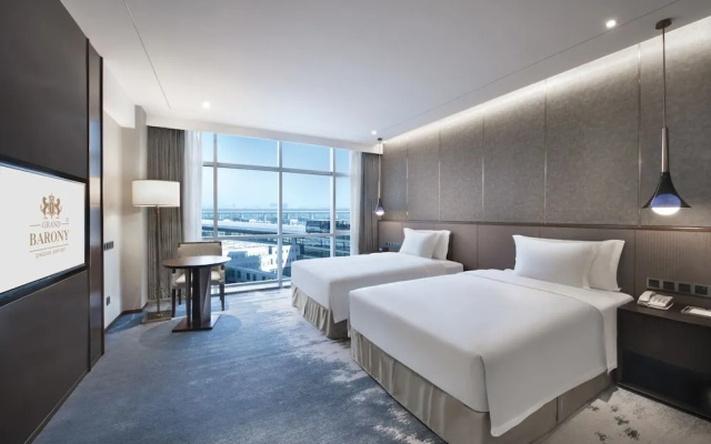 Grand Barony Hotel Qingdao Airport – Guest Rooms – Qingdao