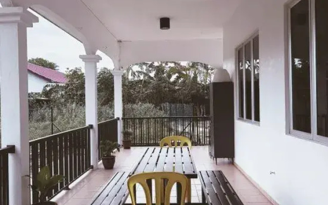 Sky312 Muslim Homestay