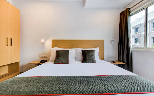 OYO Townhouse 146 Vijay Talkies