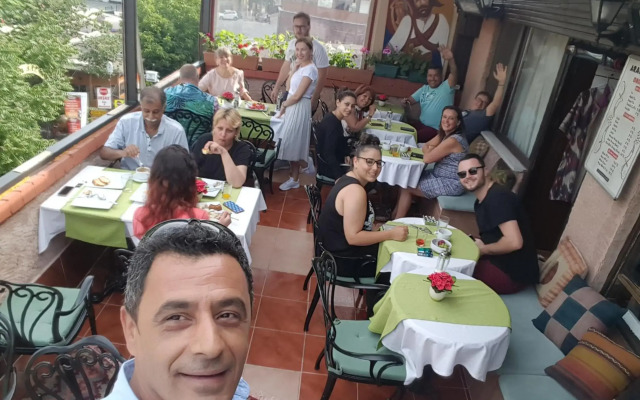 Ararat Hotel