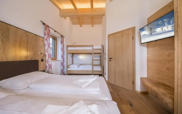 Affluent Chalet in Neukirchen near Wildkogel Ski Arena