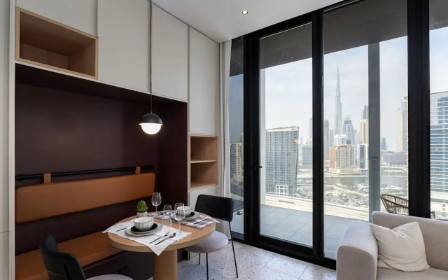 Chic Business Bay Studio Burj View Balcony